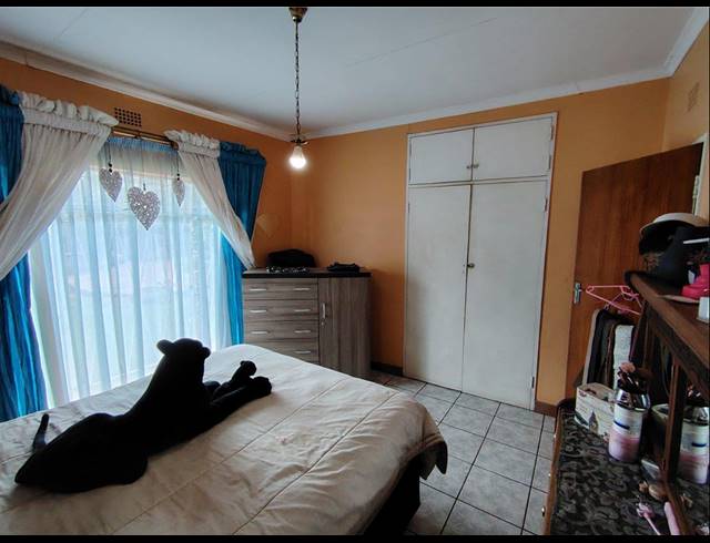 3 BEDROOM FREESTANDING FOR SALE IN KANONKOP